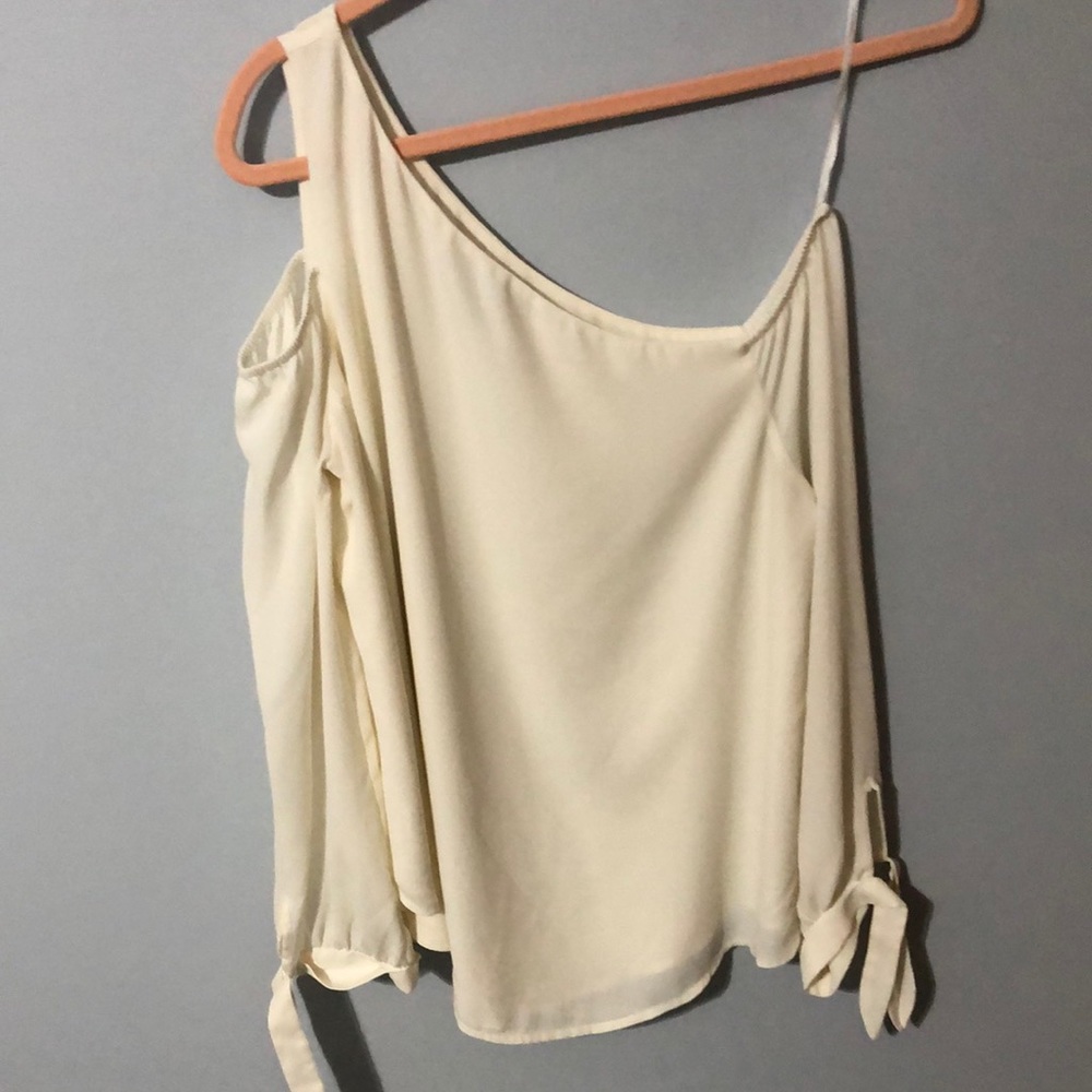 Express one shoulder /off shoulder blouse